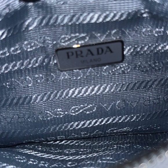 Prada Re-edition 2005 Re-nylon Bag - Picture 2 of 2